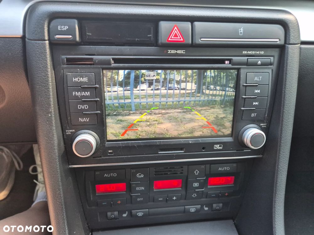 Audi A4 Limousine - 8