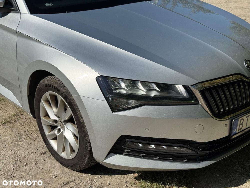 Skoda Superb 2.0 TDI SCR Ambition DSG - 34