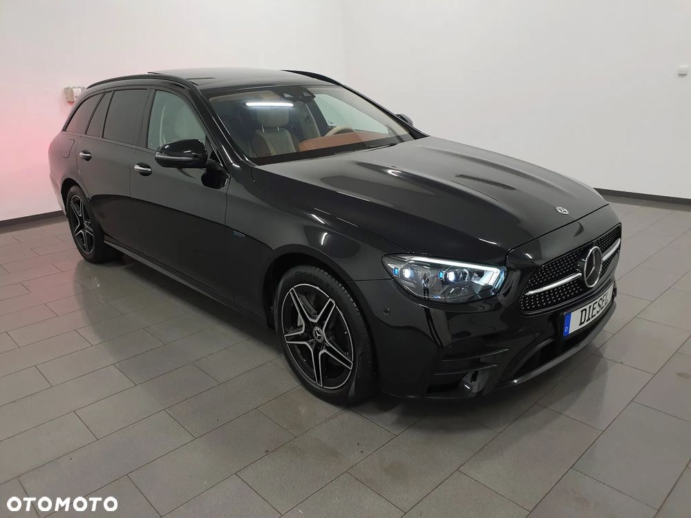 Mercedes-Benz Klasa E 300 de 4Matic 9G-TRONIC AMG Line - 4