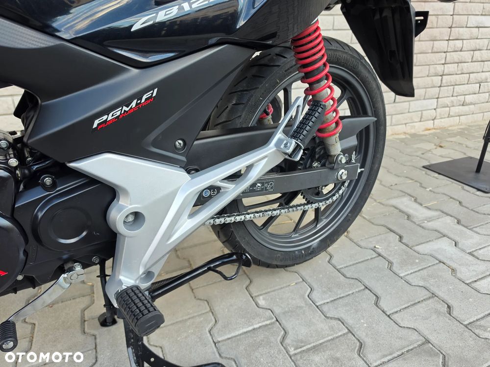 Honda CB - 15