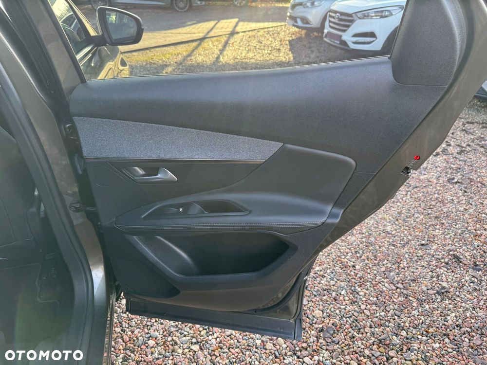 Peugeot 3008 1.5 BlueHDi Active S&S EAT8 - 10