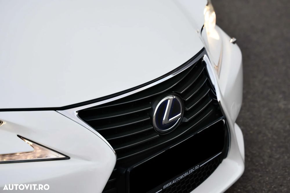 Lexus Seria IS 300h Aut. Executive - 15