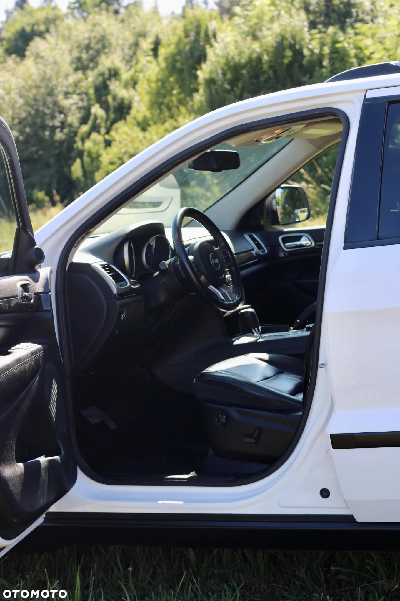 Jeep Grand Cherokee - 15