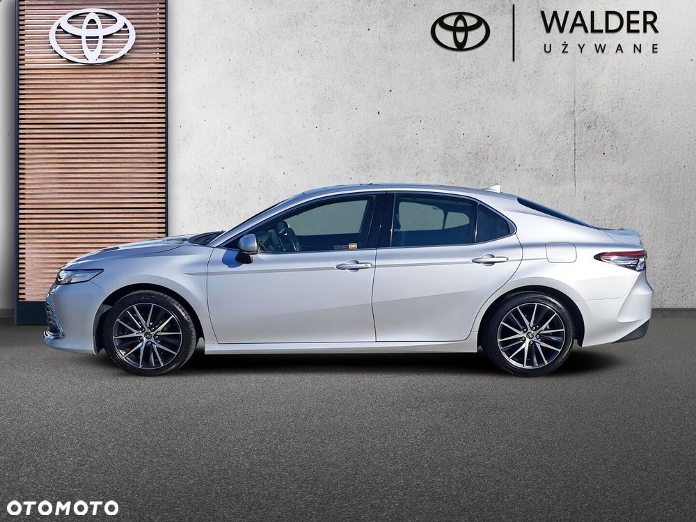 Toyota Camry 2023 photo 2