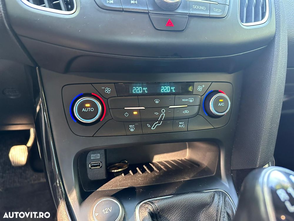 Ford Focus - 10