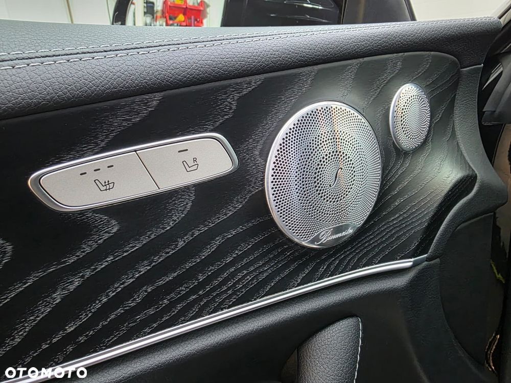 Mercedes-Benz Klasa E 220 d 4-Matic 9G-TRONIC - 12
