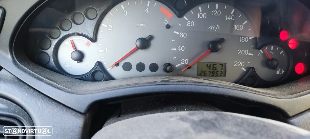 Ford Focus 1.8 TDCi Trend - 5