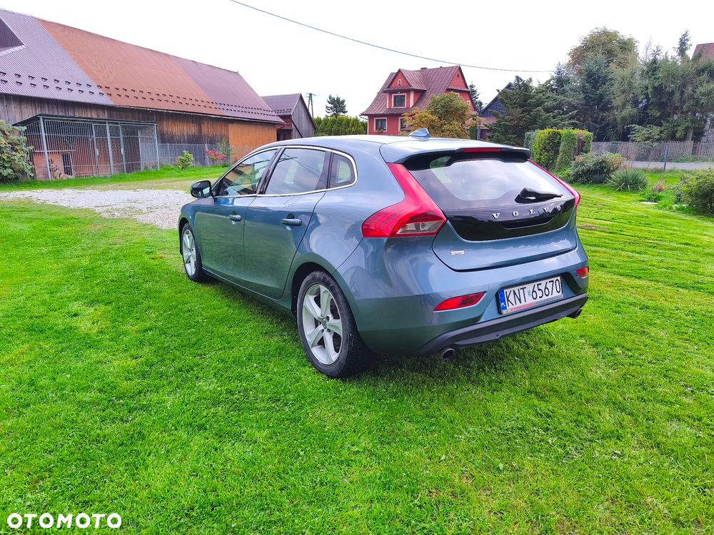 Volvo V40 T3 Momentum - 6