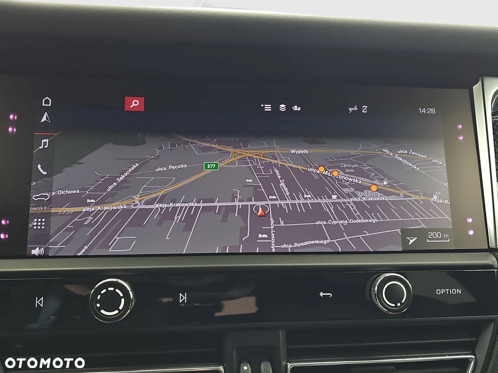 Porsche Macan Standard - 25