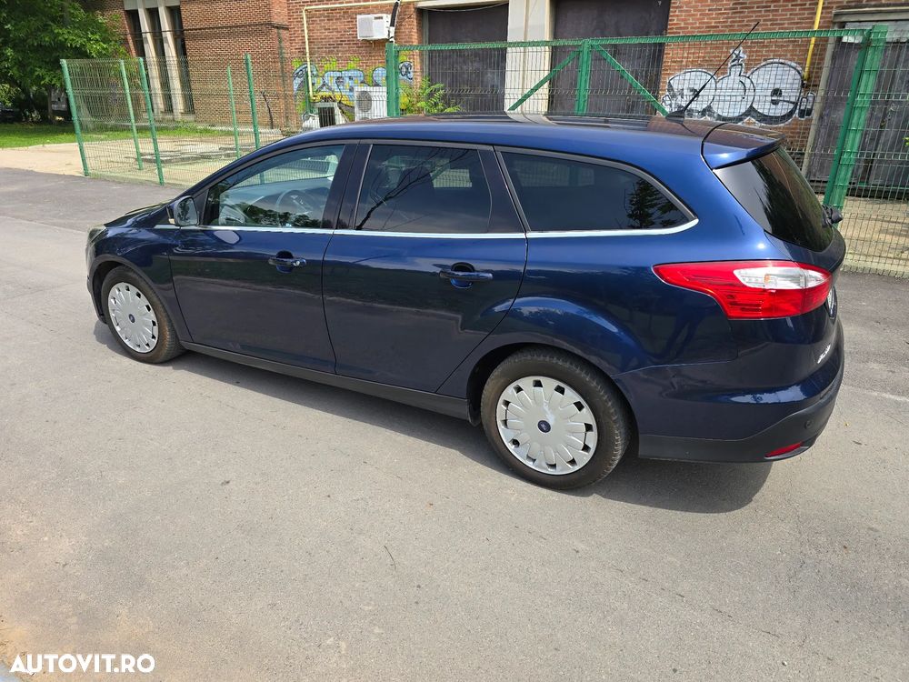 Ford Focus - 11