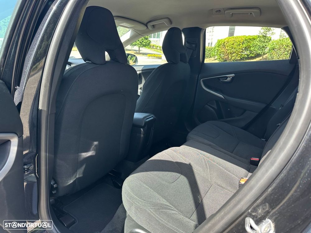 Volvo V40 Cross Country 1.6 D2 Momentum - 14