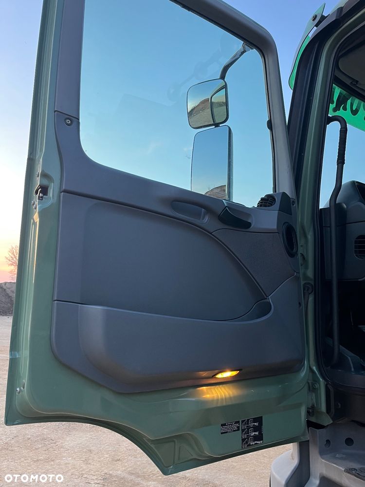 Mercedes-Benz Actros 3348 - 15