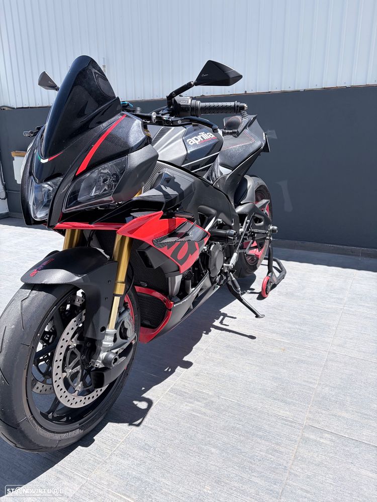 Aprilia Tuono V4 Factory - 1