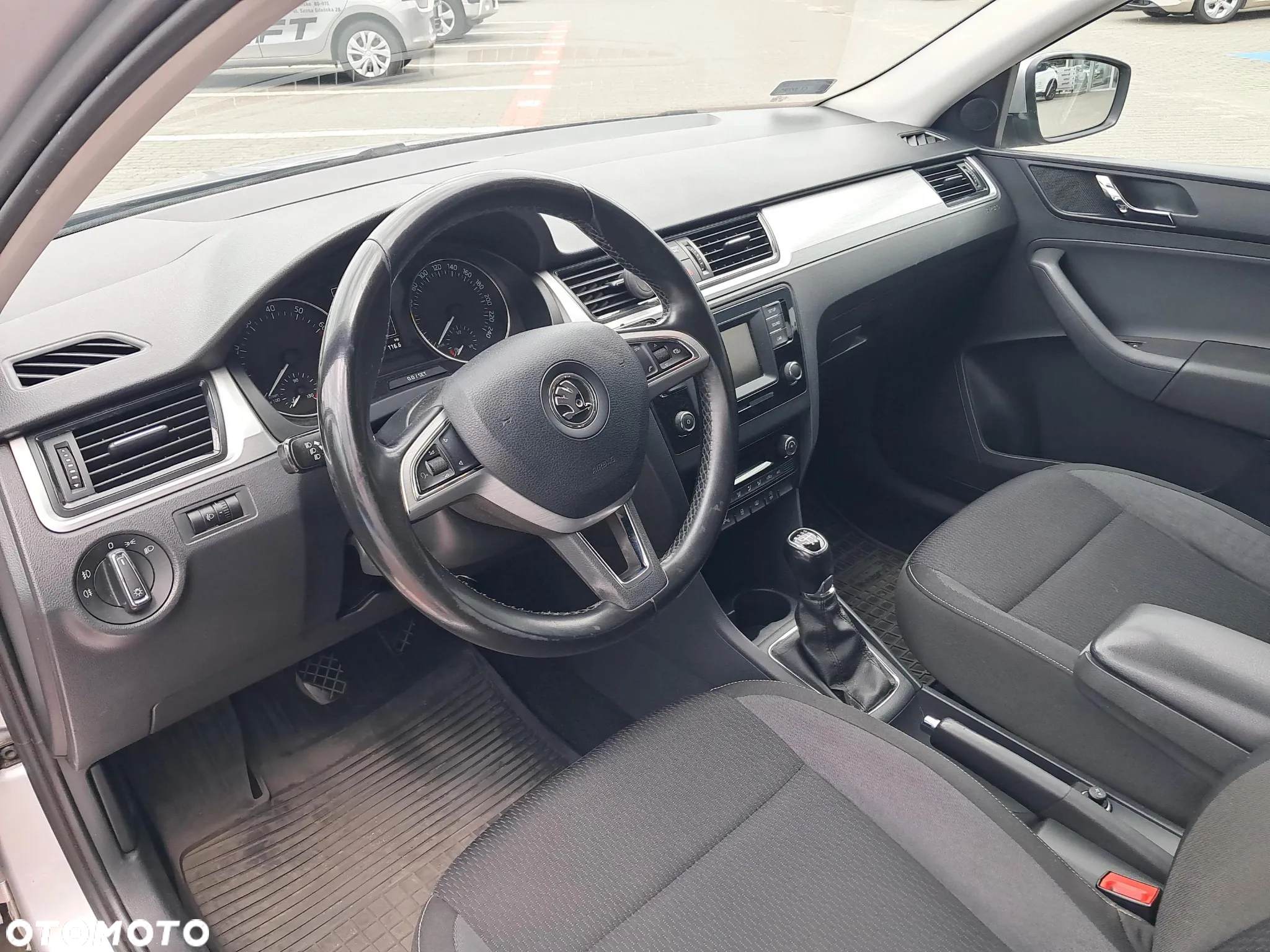 Skoda RAPID 1.2 TSI Ambition - 14