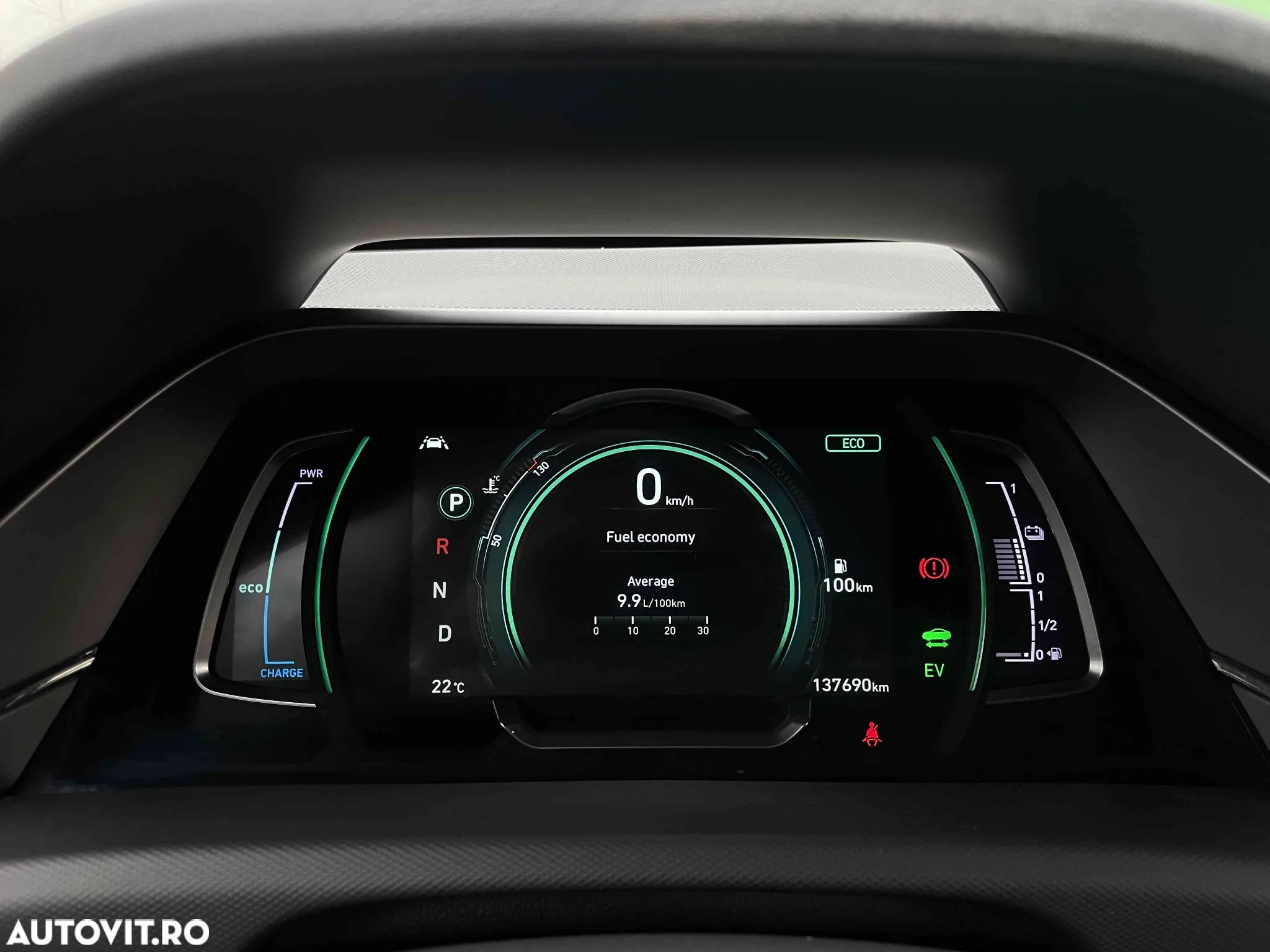 Hyundai IONIQ - 8