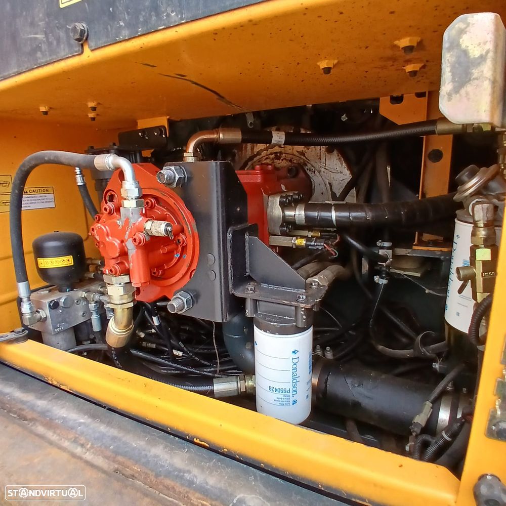 Hyundai HX220L e Cabeça Logmax 6000 Escavadora Florestal - 13