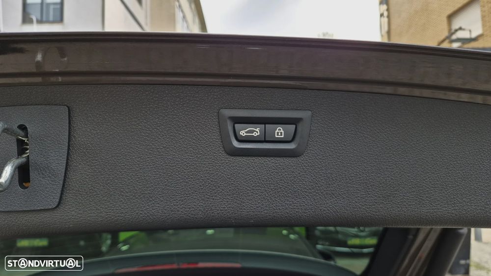 BMW 320 d Sport-Aut. Efficient Dynamics Edition - 25