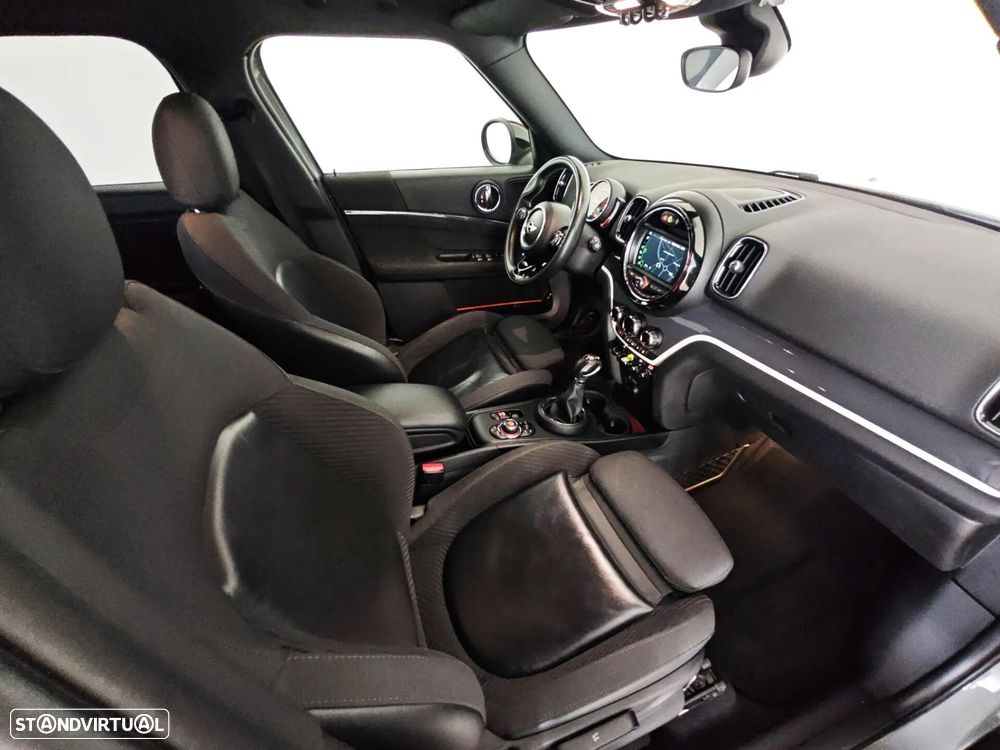 MINI Countryman Cooper SE ALL4 Auto - 33