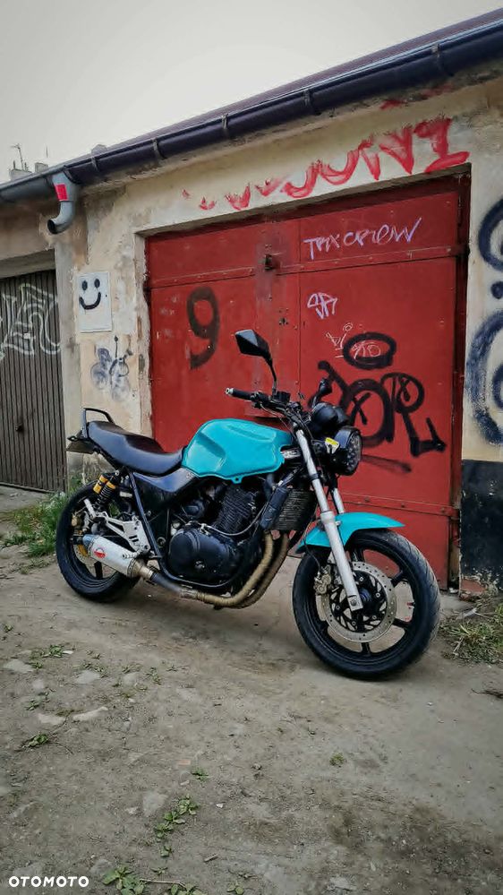 Honda CB - 1