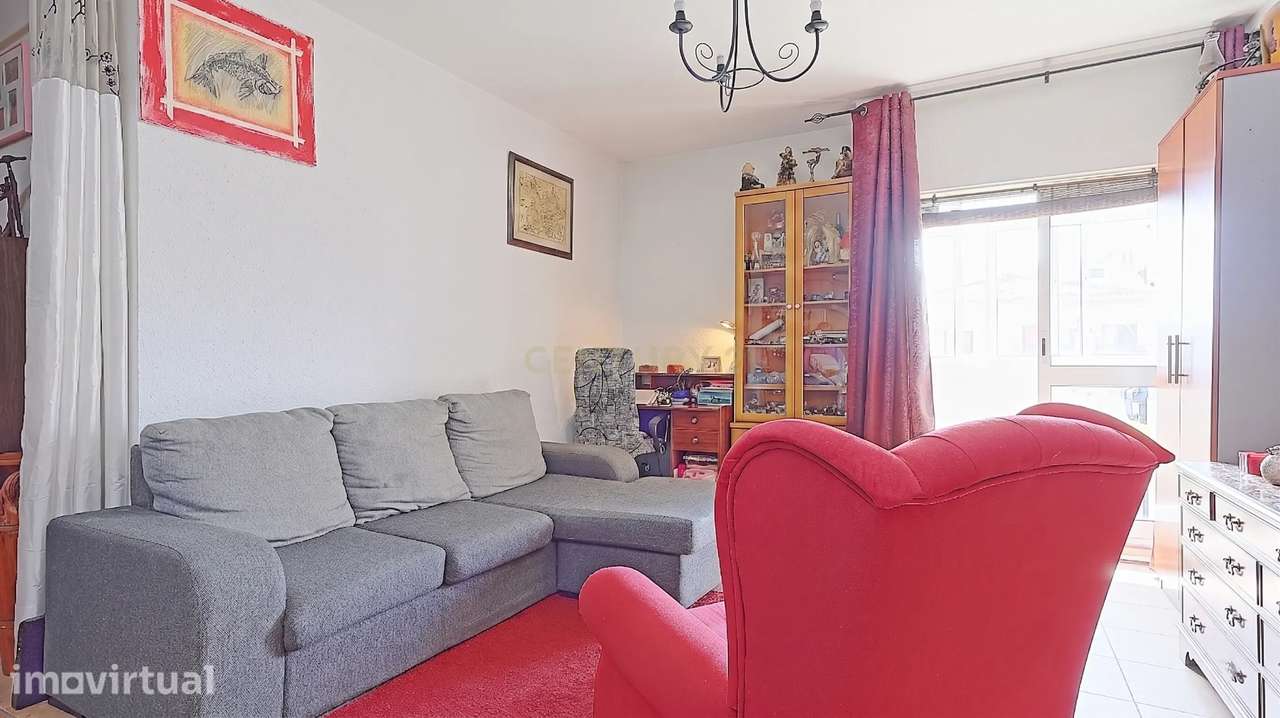 Apartamento T2 em bom estado de conservação - Grande imagem: 2/23