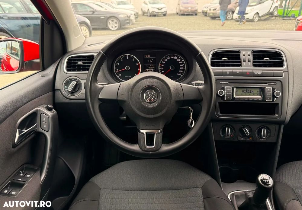 Volkswagen Polo - 8