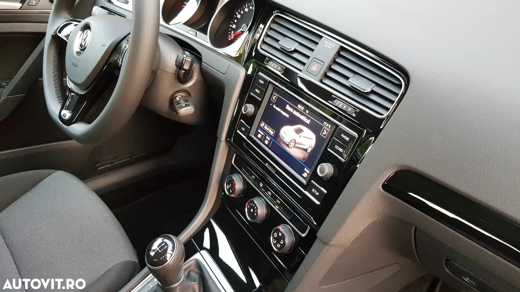 Volkswagen Golf - 21