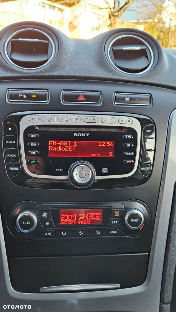 Ford Mondeo 1.6 TDCi Business Edition - 26