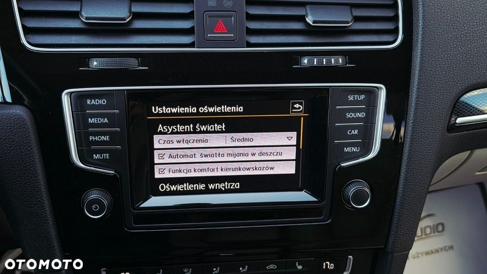 Volkswagen Golf 1.4 TSI BMT Highline DSG - 21