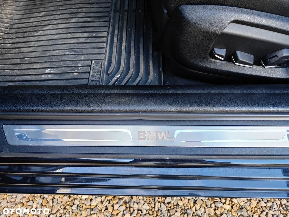 BMW Seria 5 530d xDrive Luxury Line - 29