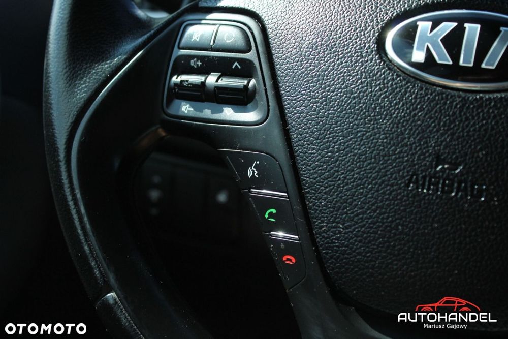 Kia Ceed - 10