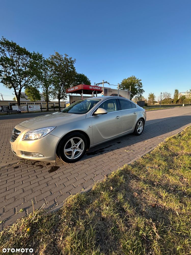 Opel Insignia 2.0 CDTI - 12
