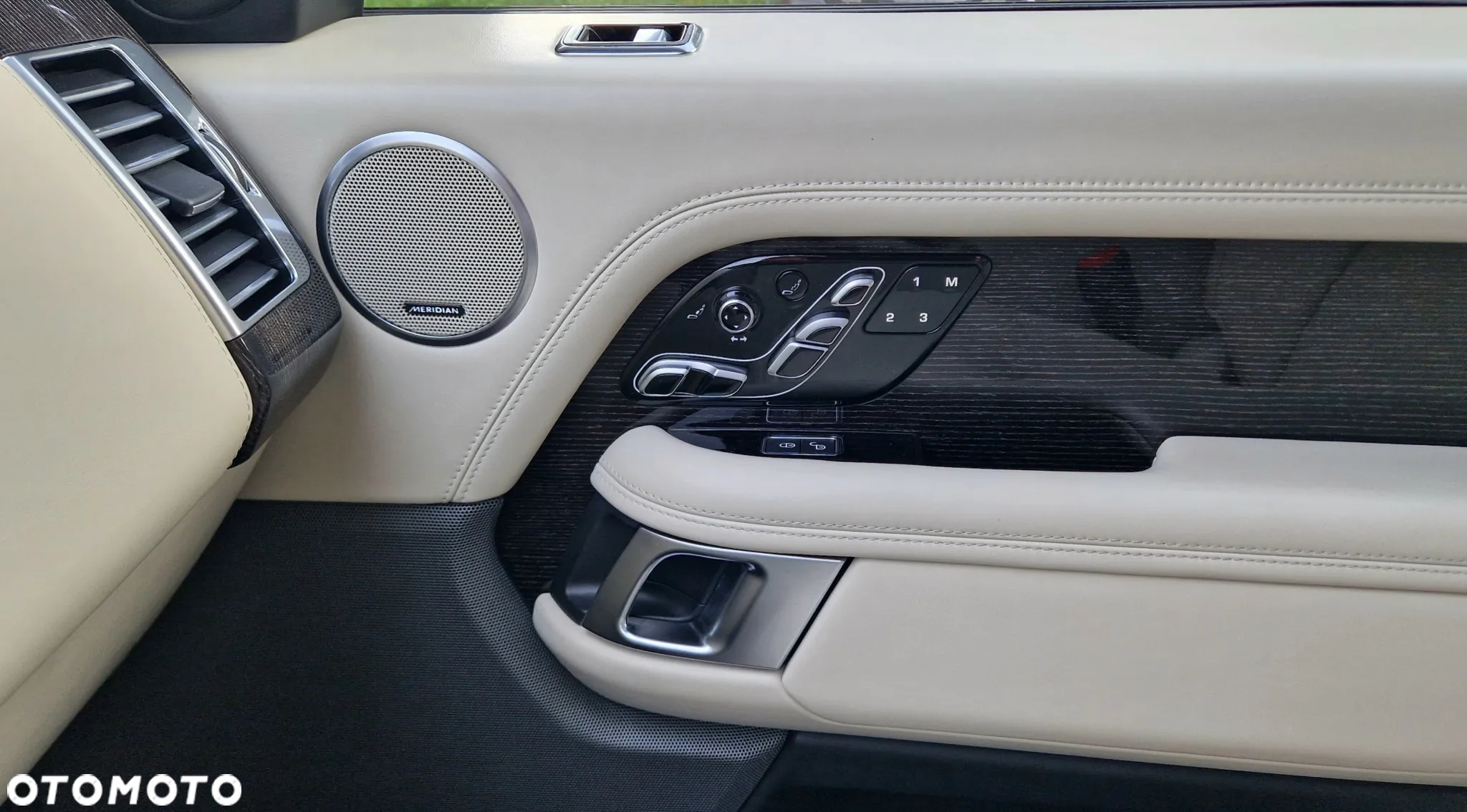 Land Rover Range Rover 4.4SD V8 LWB SV AB - 41