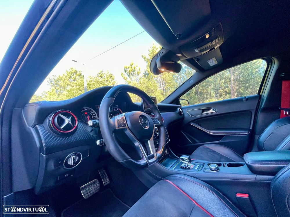 Mercedes-Benz A 45 AMG 4-Matic - 13