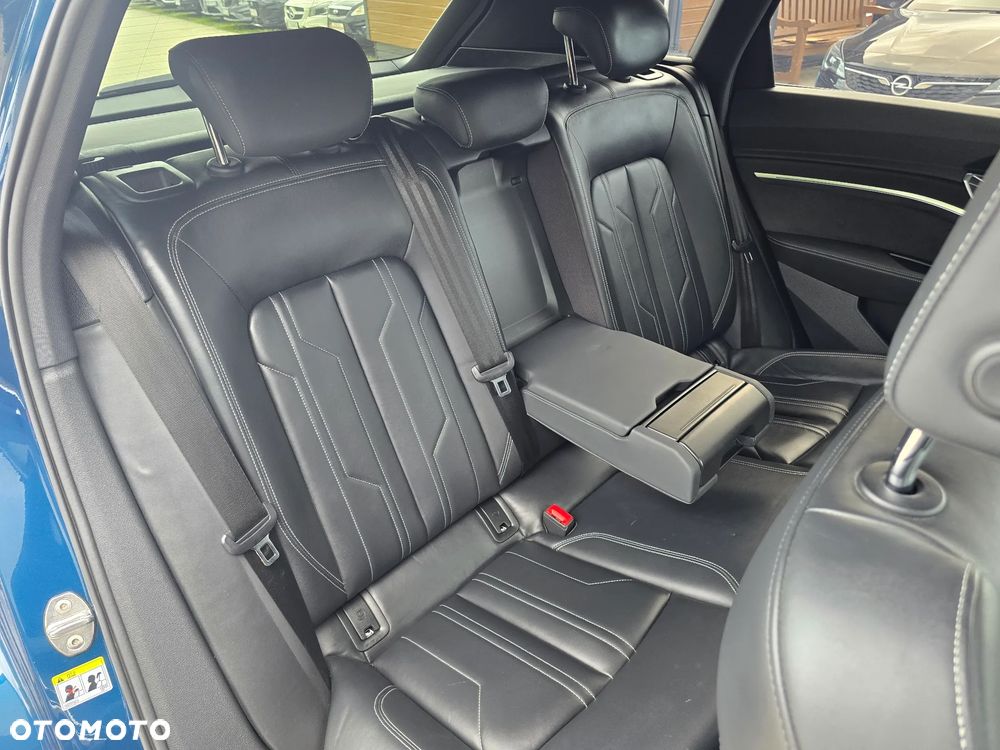 Audi e-tron - 14