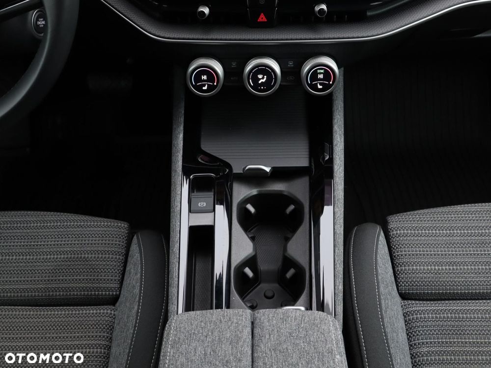 Skoda Superb 1.5 TSI mHEV DSG Selection - 16