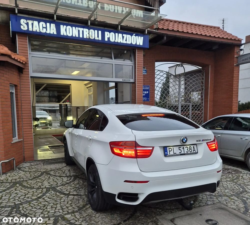 BMW X6M - 10