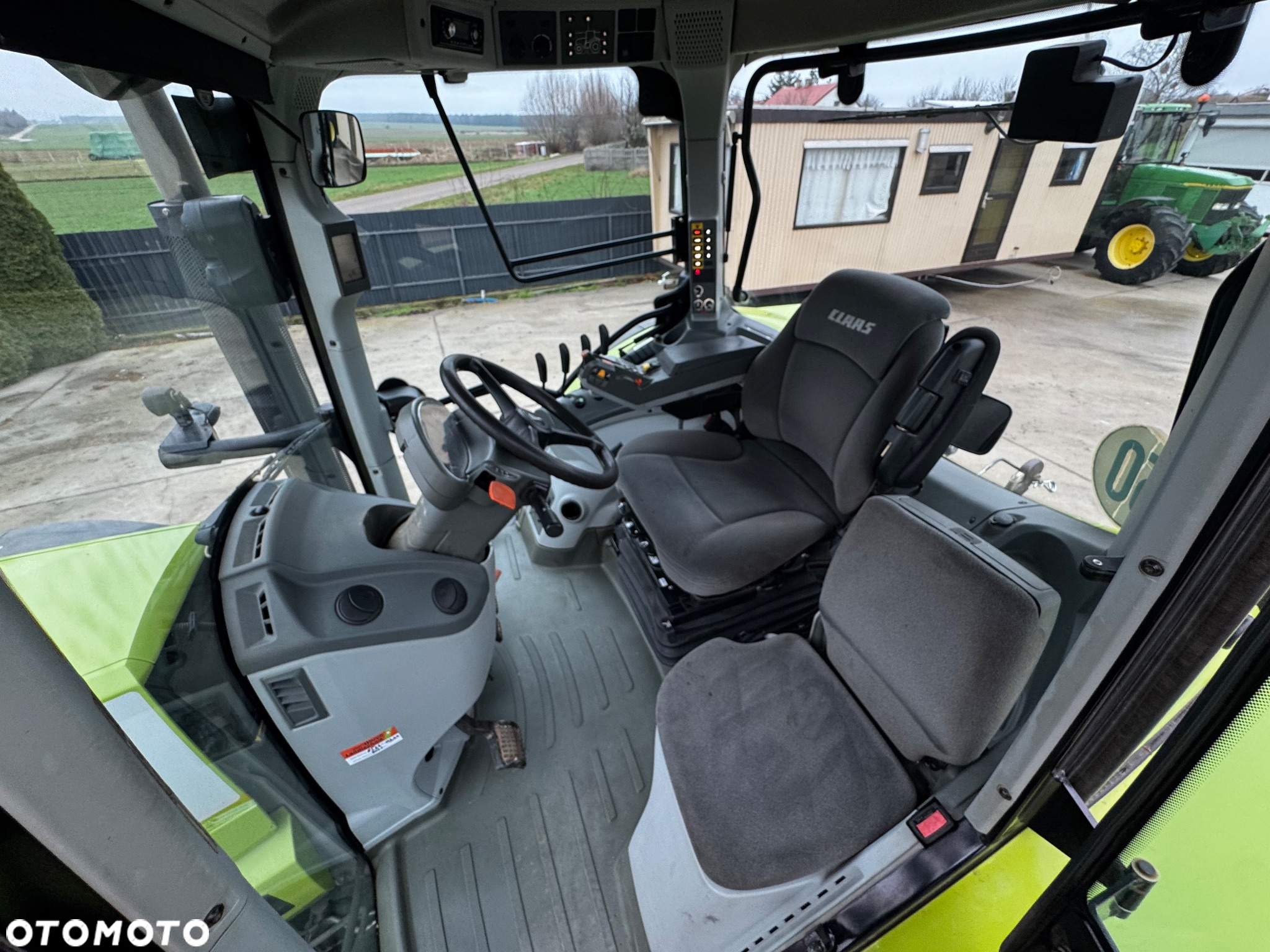Claas Arion 650 - 8