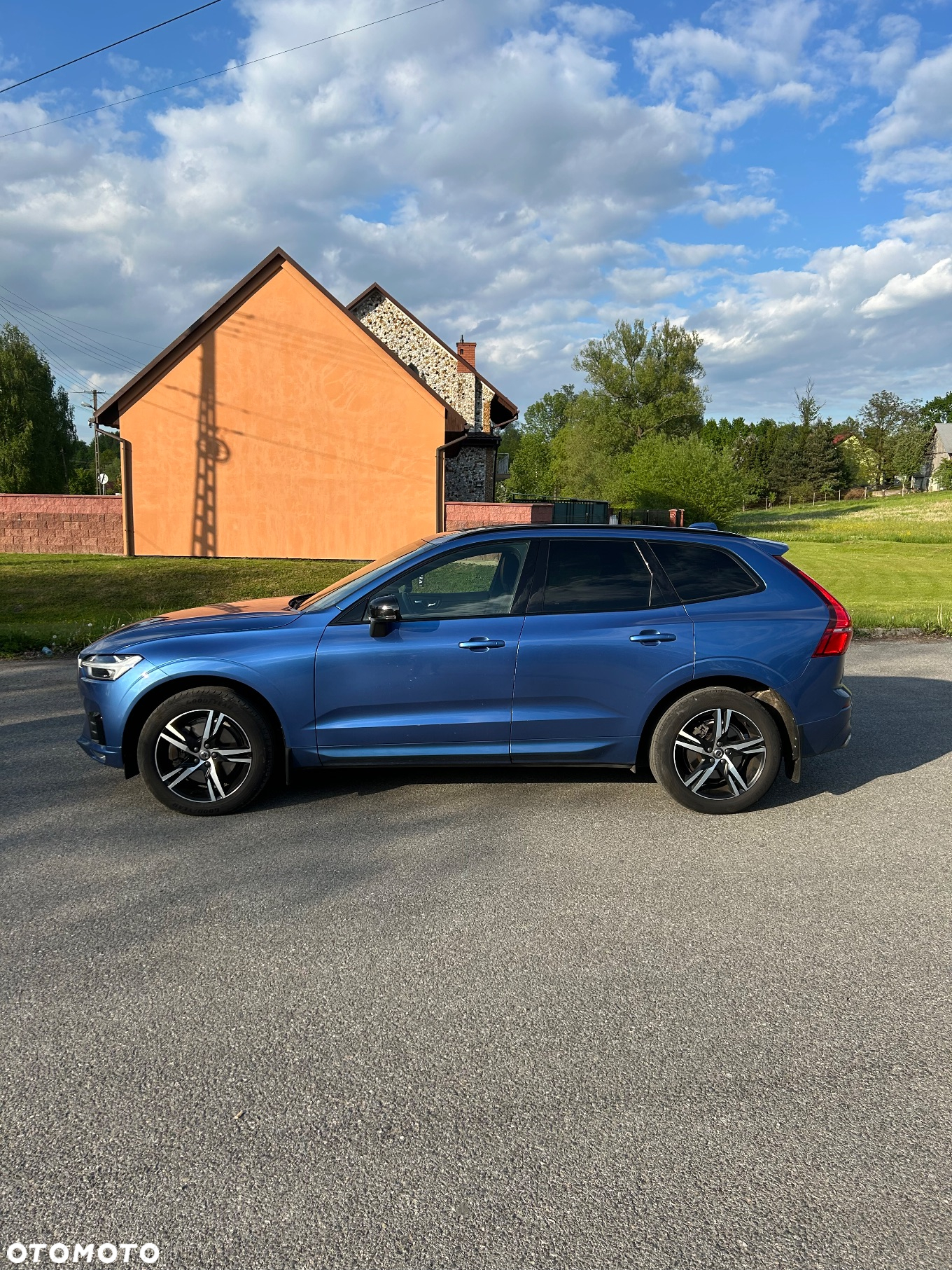 Volvo XC 60 B4 D AWD R-Design - 4