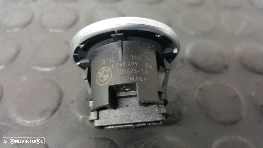 INSERIR INTERRUPTOR DE PARADA BMW SERIE 1 BERLINA (E81/E87) 120D - 2