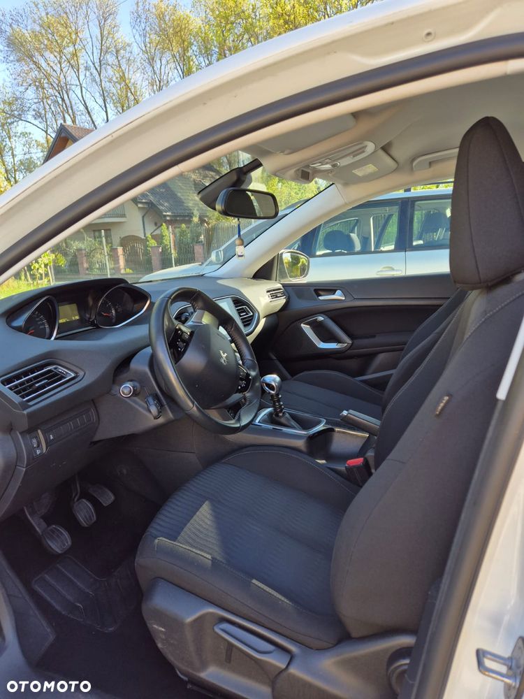 Peugeot 308 - 11