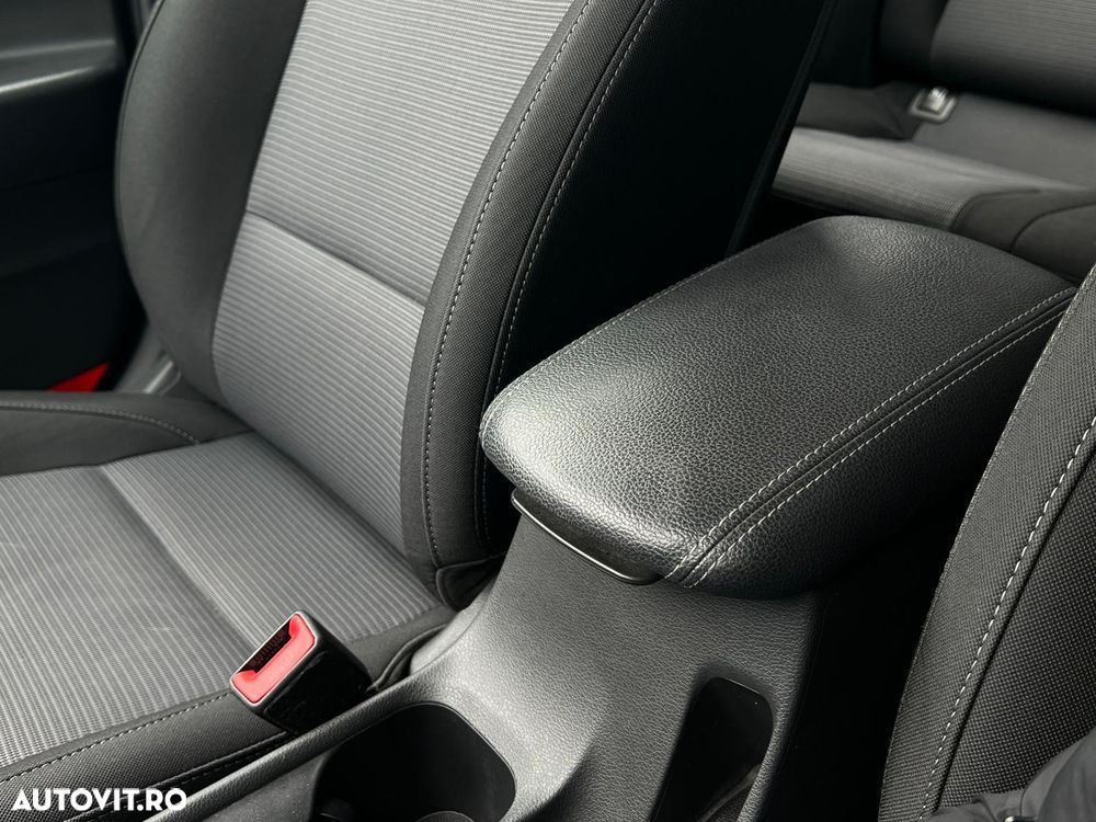 Hyundai i30 1.4 100CP 5DR M/T Comfort - 23