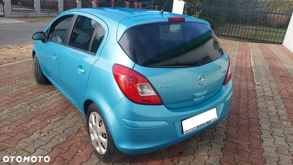 Opel Corsa 2010 photo 3