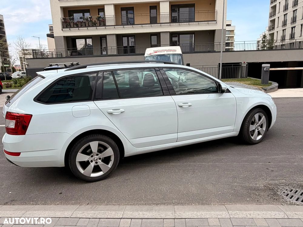 Skoda Octavia 2.0 TDI DSG Style - 12
