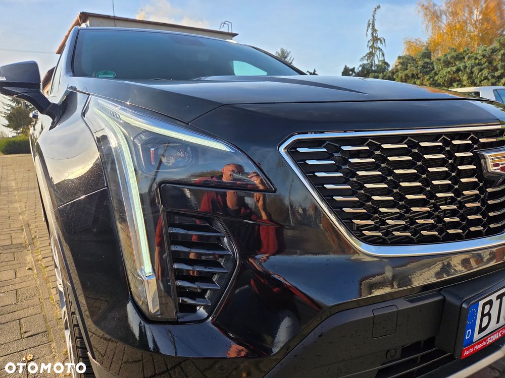 Cadillac XT4 350T AWD Premium Luxury - 2