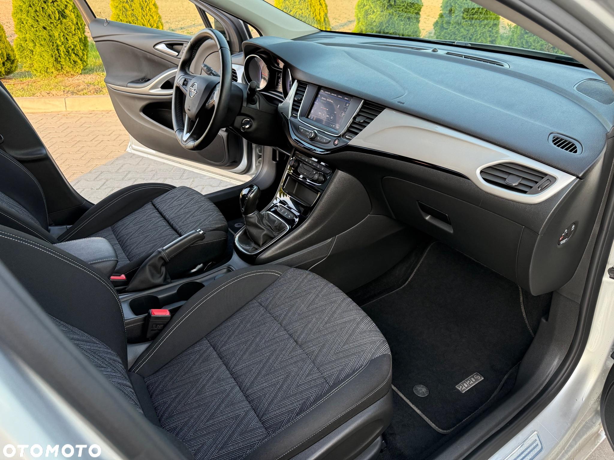Opel Astra 1.2 Turbo - 18