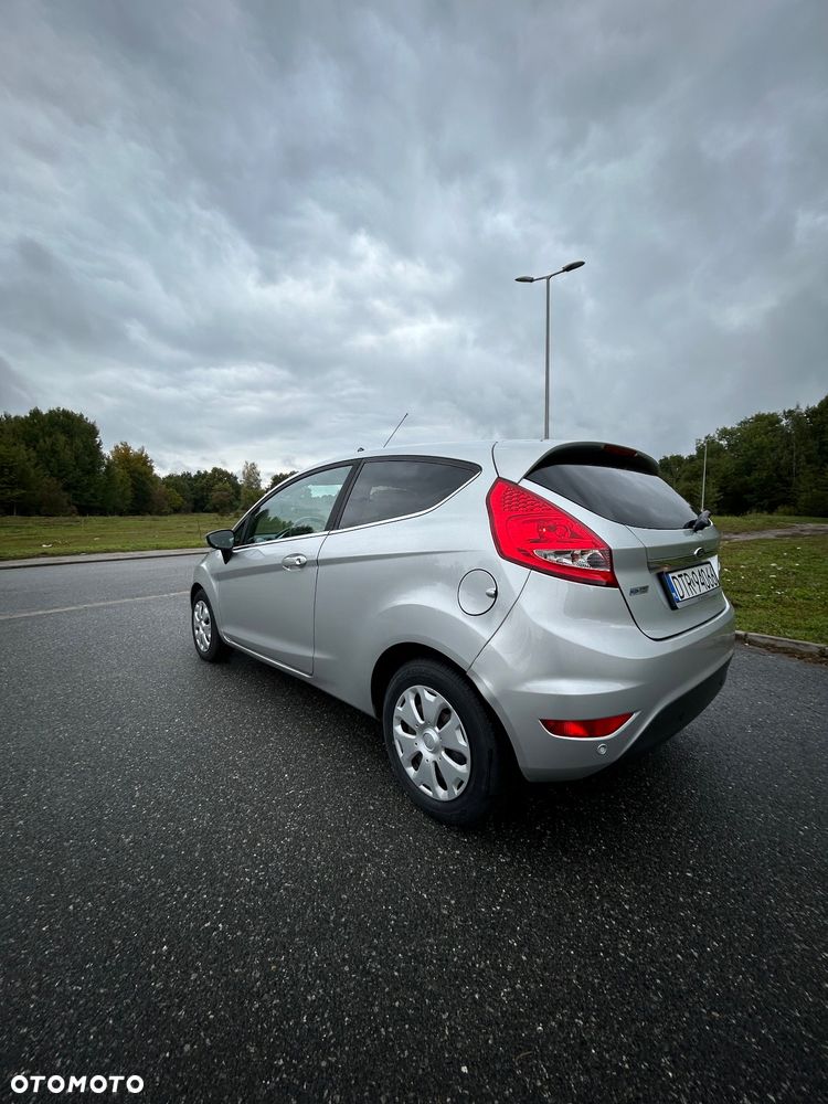 Ford Fiesta 1.4 TDCi Ambiente - 6