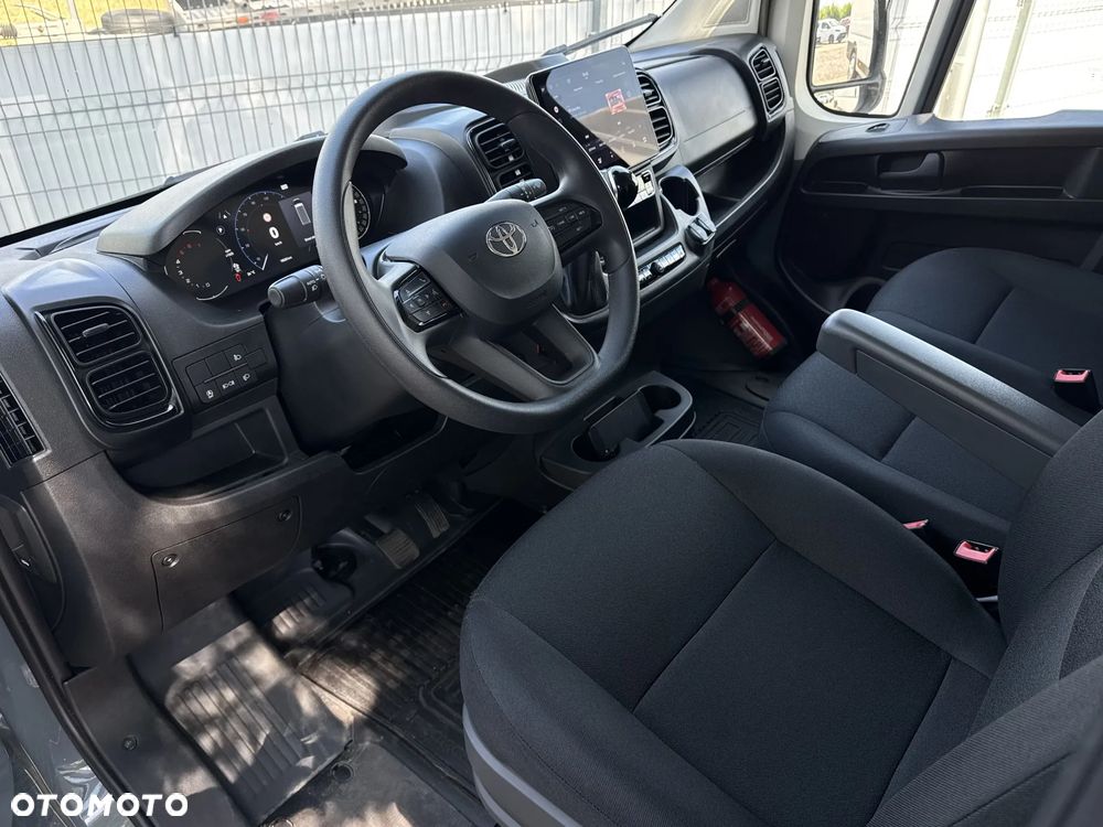 Toyota Porace Max L3H2 - 14