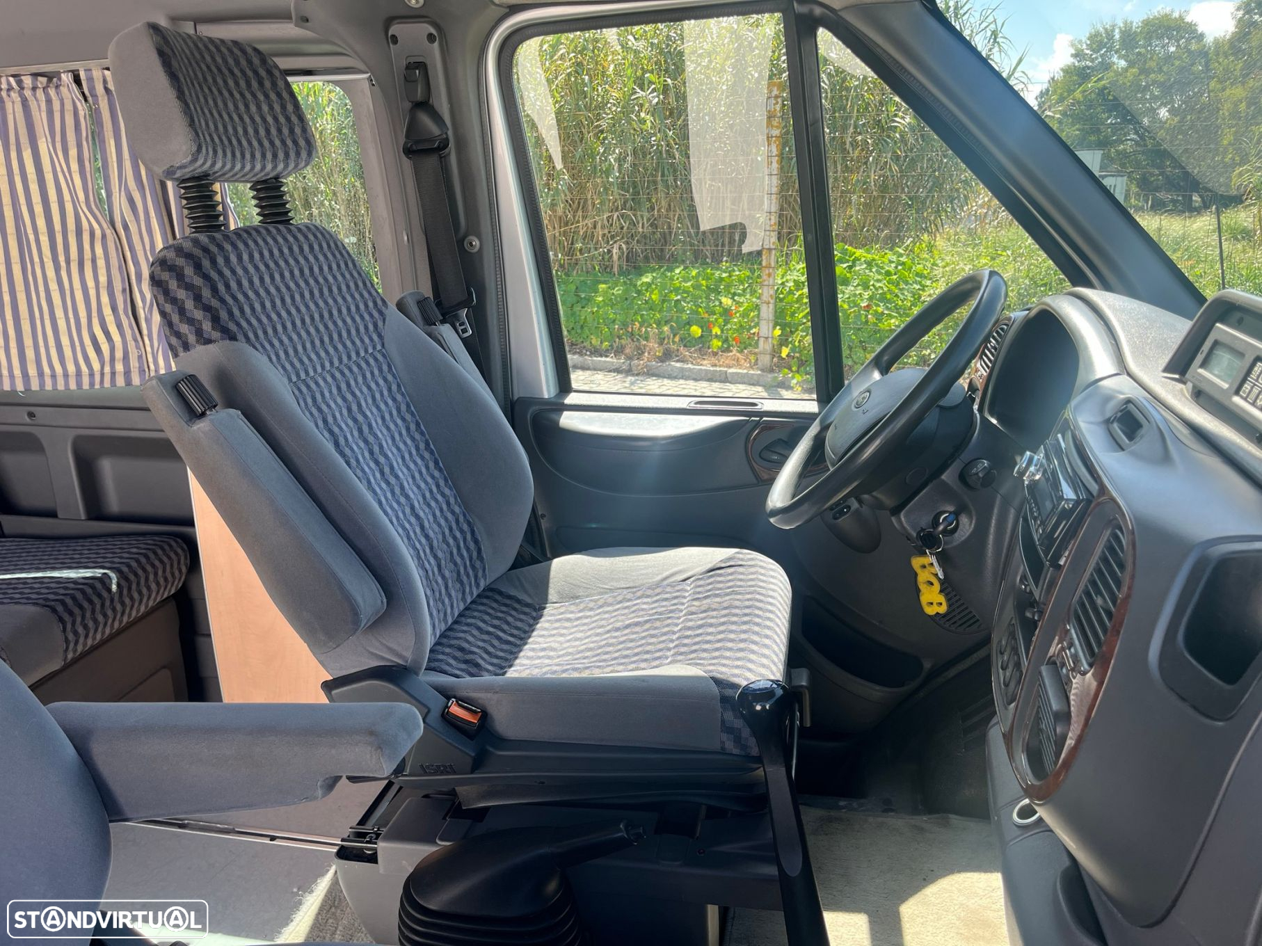 Ford Transit Outro - 13