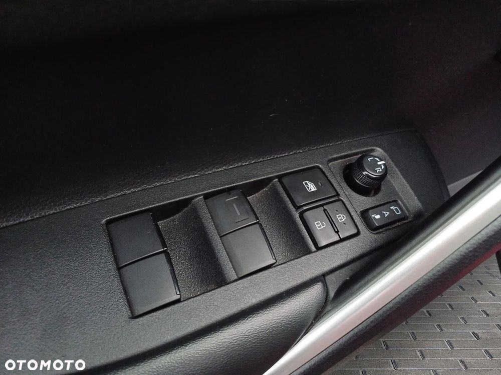 Toyota Corolla Cross - 22