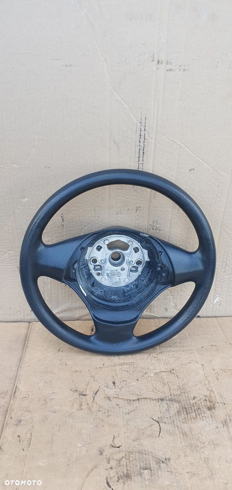 Kierownica oryginalna trójramienna BMW I E81 - 4